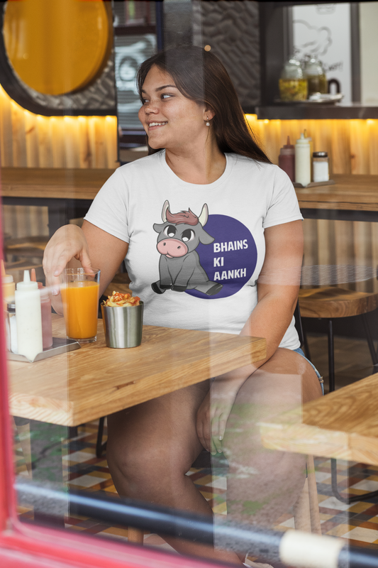Bhains Ki Aankh English - Women's T-shirt